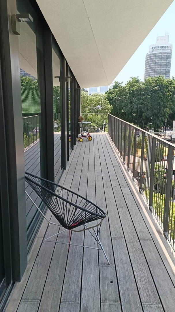 balcony.jpg