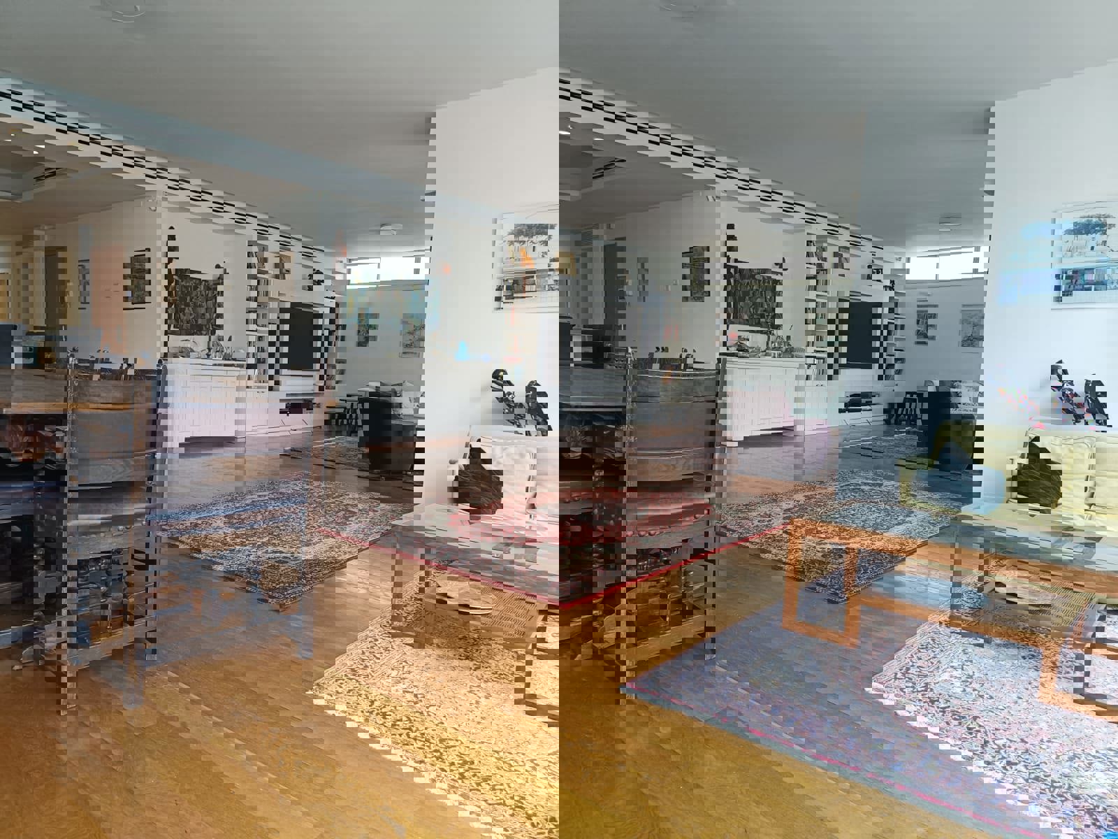 Livng 2