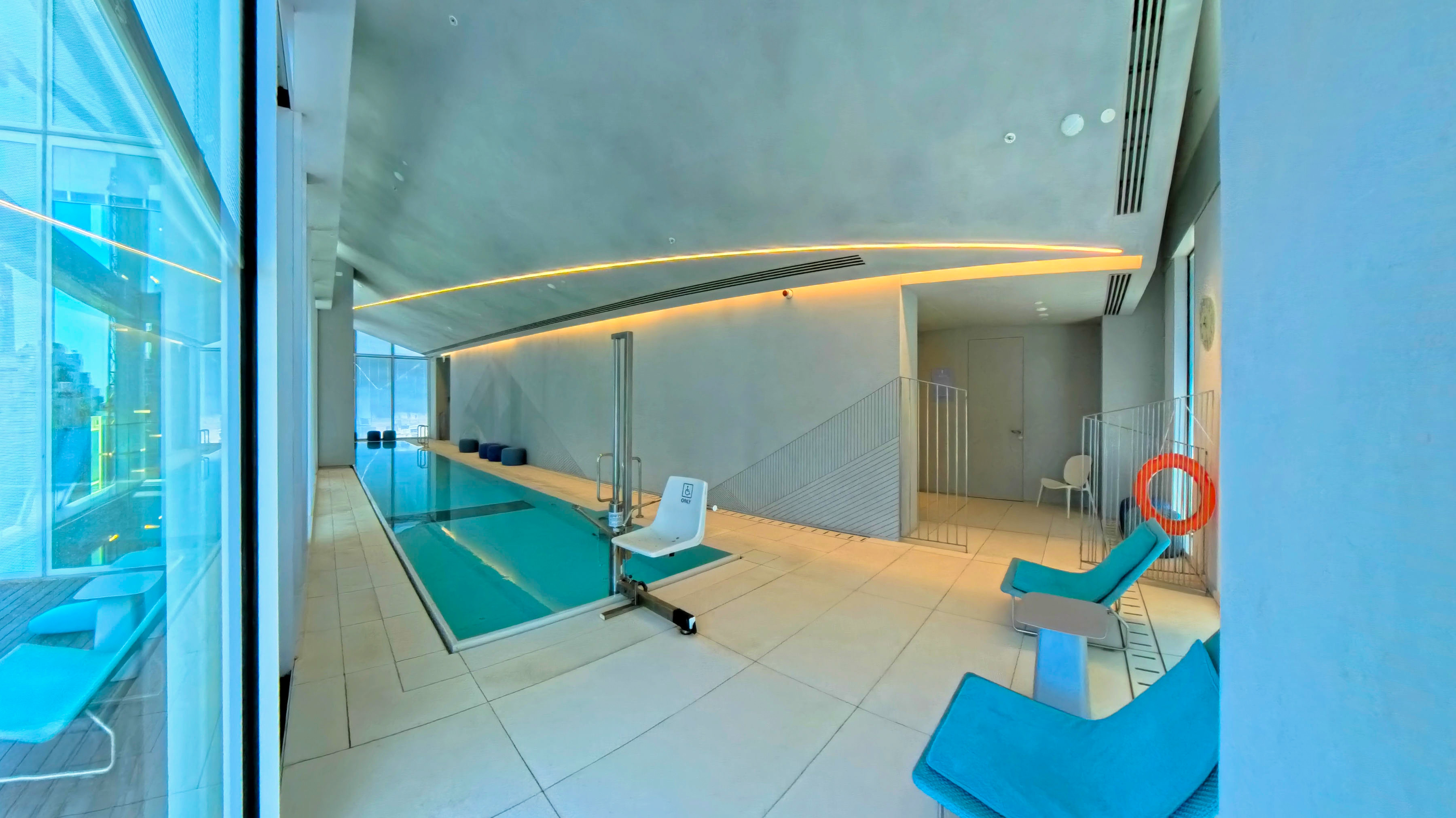 Swimmingpool1 (1)