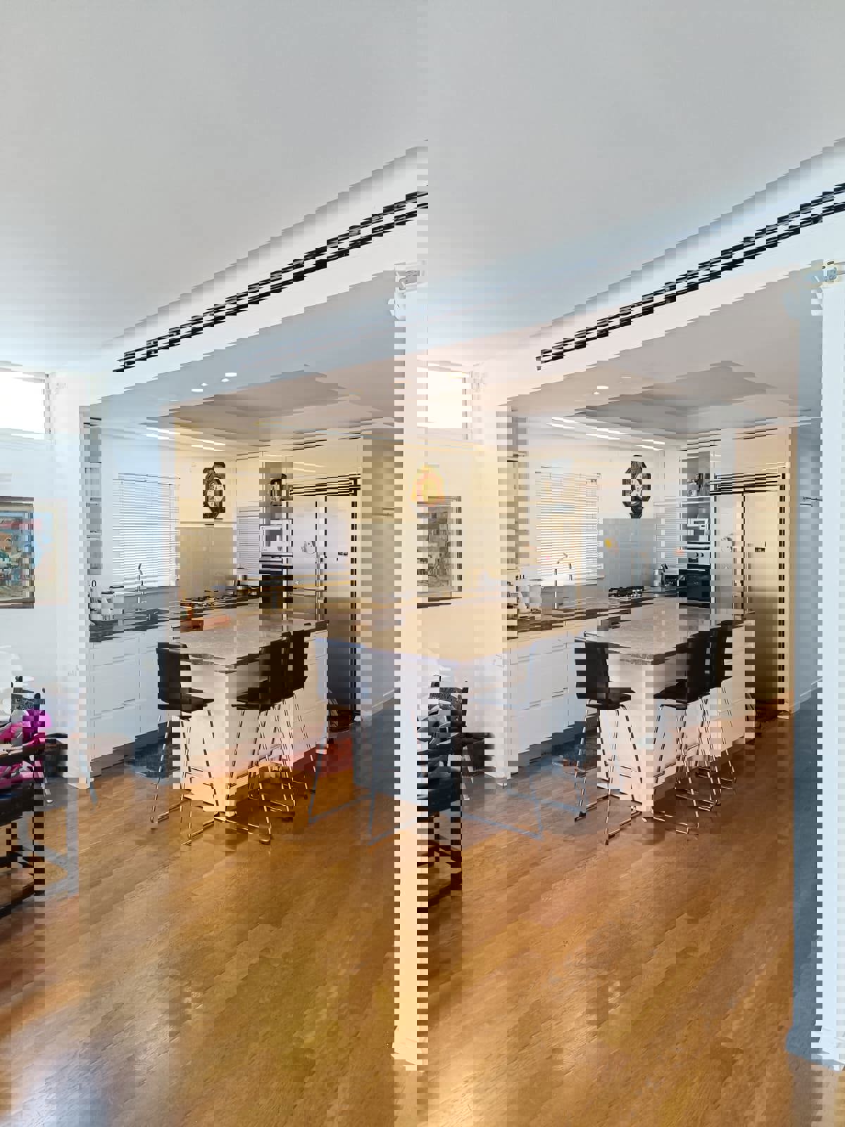 Huge apartment for rent in the Old North (1)
